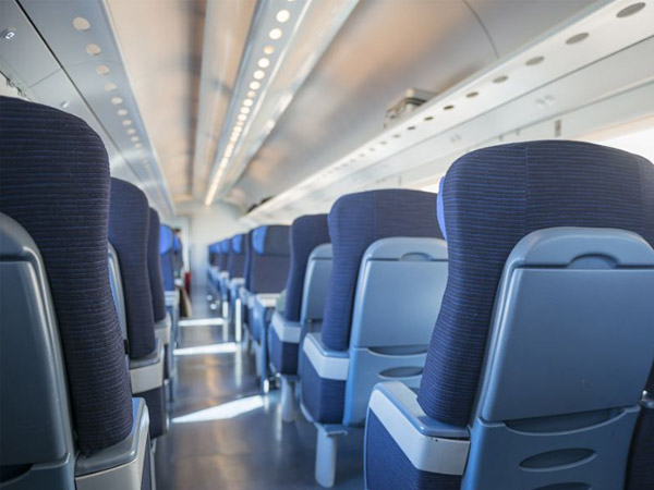 機車內(nèi)飾應用領域