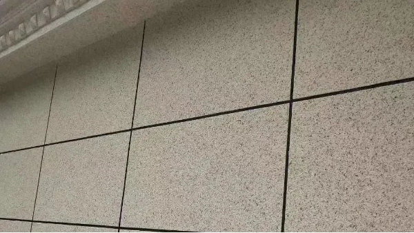 建筑外墻煥新難題？百適涂無(wú)機(jī)陶瓷涂料讓舊樓重獲新生！